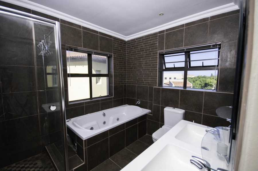 4 Bedroom Property for Sale in St Francis On Sea Eastern Cape